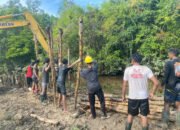 Terik Matahari, Tak Pengaruhi Satgas Pemasangan Cerucuk