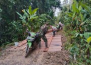 Demi Aktifitas Masyarakat Lancar, Satgas TMMD Kebut Pembangunan Jembatan