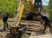 Alat Berat Tangguh Terus Beroperasi, Percepat Pembangunan Jalan di Desa Talio