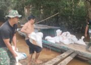 Lansir Material Terus Dilakukan Satgas TMMD Bersama Warga Pakai Klotok