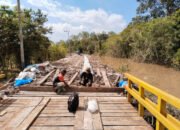 Pemasangan Papan Jembatan Terus Dikebut Satgas TMMD