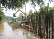Alat Berat Terus Kebut Pengerjaan Jalan di Desa Talio