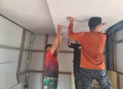 Satgas TMMD ke-124 Kodim 1012/Buntok Lakukan Finishing Plafon RTLH di Desa Wungkur Baru