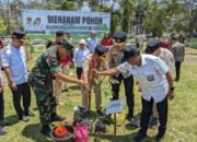 Gubernur Kalteng dan Bupati Barsel Gelar Penanaman Pohon