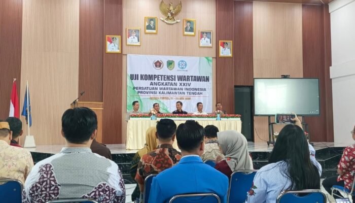 PWI Pusat : Pejabat Berhak Tanyakan Kartu Kompetensi Wartawan