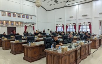 Paripurna Ditunda Akibat Tidak Kuorum, Kemana Sebagian Anggota DPRD Barsel ?