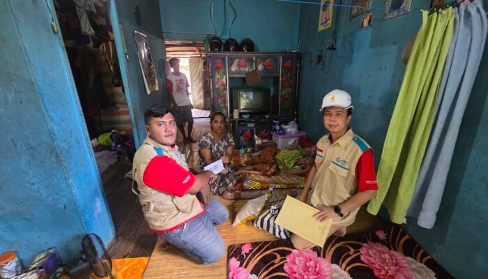 Yayasan Baitul Maal PLN bersama PLN ULP Buntok Salurkan Bansos