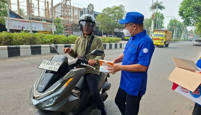 DPD Partai Amanat Nasional (PAN) Kotim Bagikan 4.000 Masker kepada Masyarakat