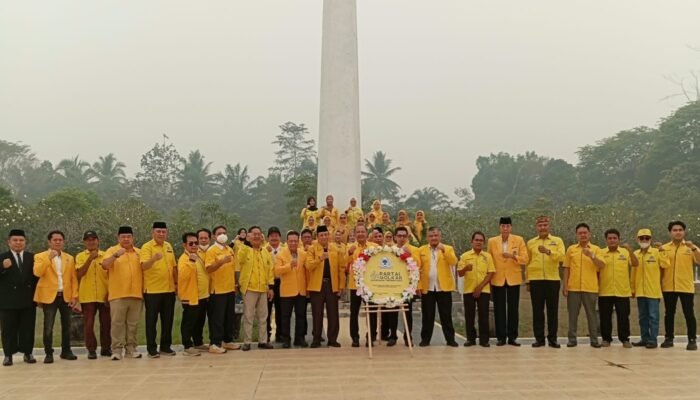 DPD Partai Golkar Barsel Gelar Ziarah ke TMP Desa Sababilah