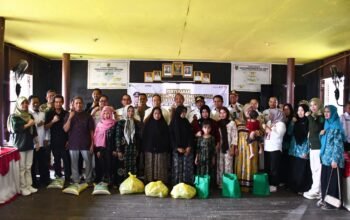 Pemda Barito Selatan Salurkan Bansos dan Pangan Bergizi di Desa Tabatan